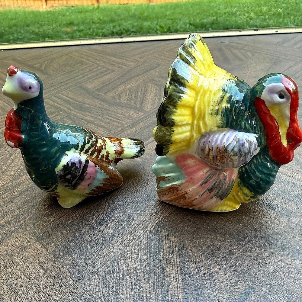 Vintage Ceramic Turkey Salt and Pepper Shakers Set Thanksgiving Fall Decor